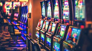 myn66 Mobile Slots APP ဖြင့် Free Spins Bonus Round ကစားနေသောမြင်ကွင်း